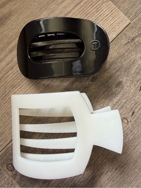 Teleties Black & White Hair Claw Clips